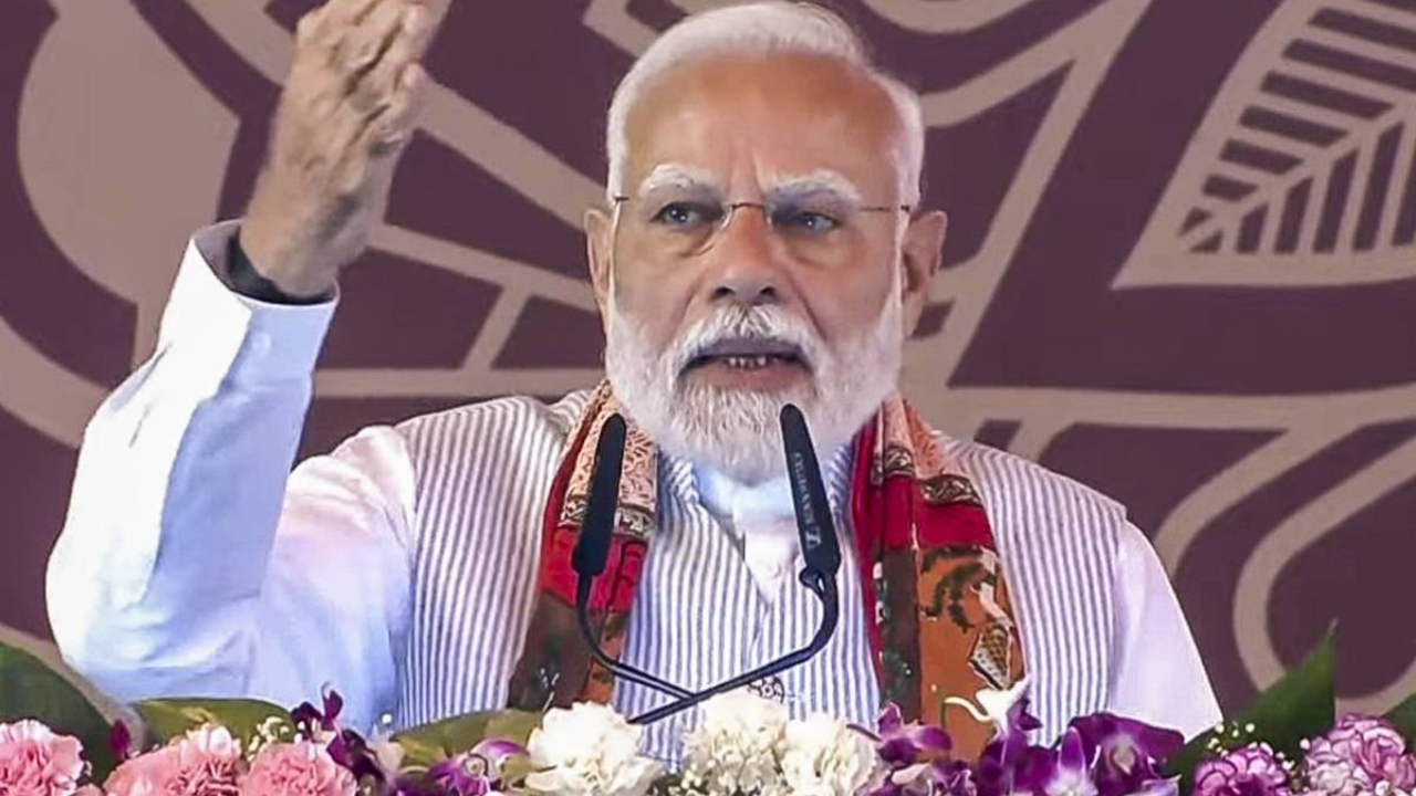 PM मोदी ने जारी की PM Kisan की 20वीं किस्त, 9.7 करोड़ लाभार्थियों को मिले 2000 रुपये, चेक करें स्टेटस
