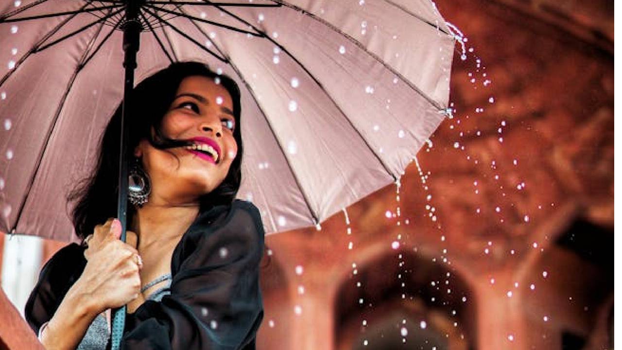 देशभर में मानसून की धमाकेदार एंट्री, दिल्ली से गुजरात तक झमाझम बारिश का अलर्ट