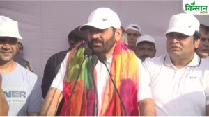 झाड़ू लेकर गुरुग्राम की सड़कें साफ करने उतरे CM नायब सैनी, कहा– सफाई सिर्फ काम नहीं-जिम्मेदारी है सबकी झाड़ू लेकर गुरुग्राम की सड़कें साफ करने उतरे CM नायब सैनी, कहा– सफाई सिर्फ काम नहीं-जिम्मेदारी है सबकी