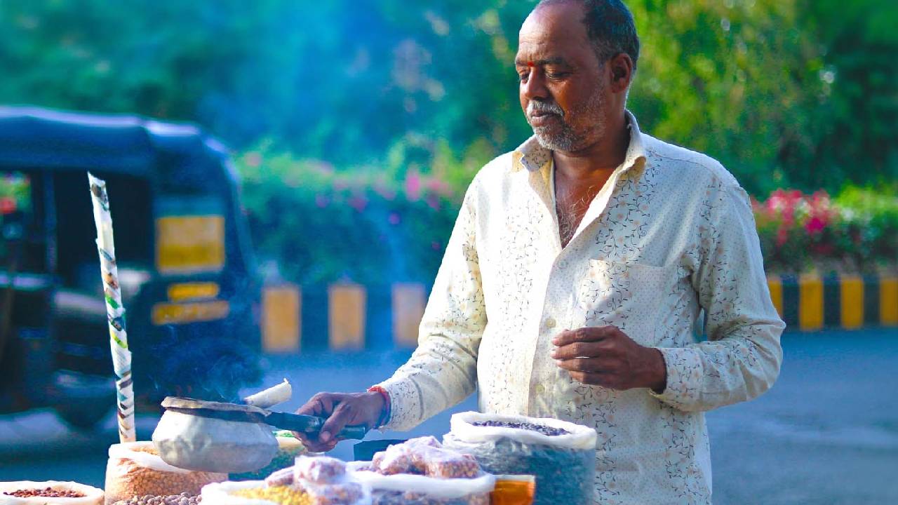 ग्रामीण इलाकों में सड़क पर सामान बेचने वालों के बनेंगे लाइसेंस, जानें नया नियम