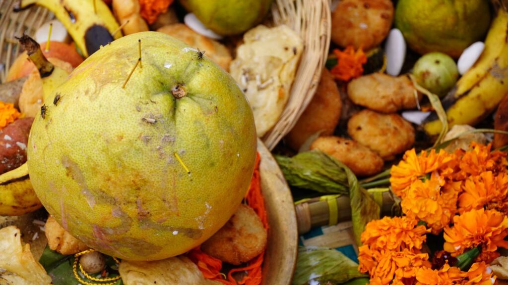 Kharna Ka Mehatva: खरना कार्तिक शुक्ल पंचमी को मनाया जाता है. नहाय-खाय के अगले दिन यह व्रत किया जाता है. इस दिन व्रती शाम को गुड़ की खीर, रोटी और केला का प्रसाद बनाकर पूजा करती हैं और फिर प्रसाद ग्रहण करती हैं. Kharna Ka Mehatva: खरना कार्तिक शुक्ल पंचमी को मनाया जाता है. नहाय-खाय के अगले दिन यह व्रत किया जाता है. इस दिन व्रती शाम को गुड़ की खीर, रोटी और केला का प्रसाद बनाकर पूजा करती हैं और फिर प्रसाद ग्रहण करती हैं.
