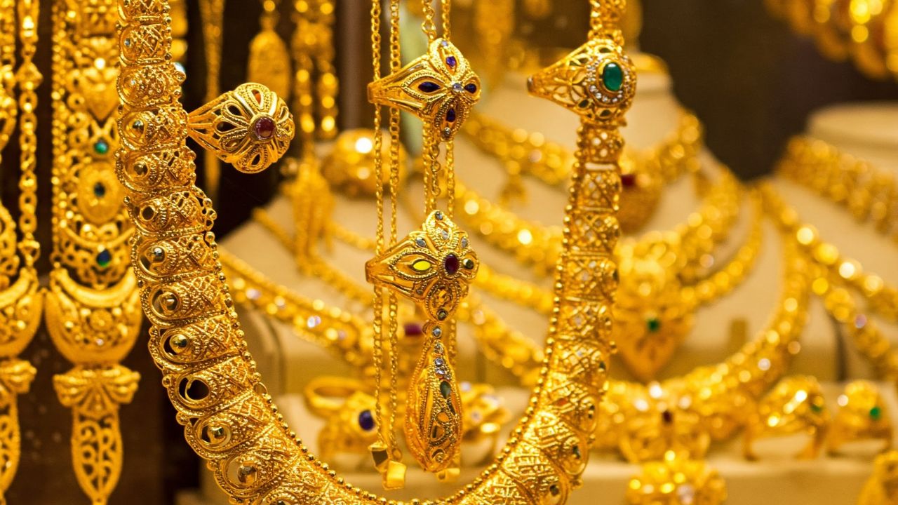 Gold Price Today: दिवाली से पहले चढ़ा सोने का भाव! जानें आज आपके शहर में 1 ग्राम गोल्ड की क्या है कीमत?