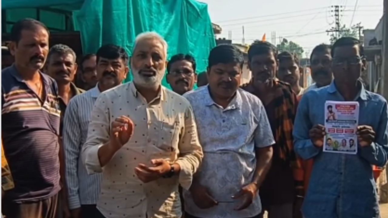 कर्ज माफी के लिए किसानों का ट्रैक्टर मार्च, कल बड़ा आंदोलन.. पहले भी हो चुकी है भूख हड़ताल