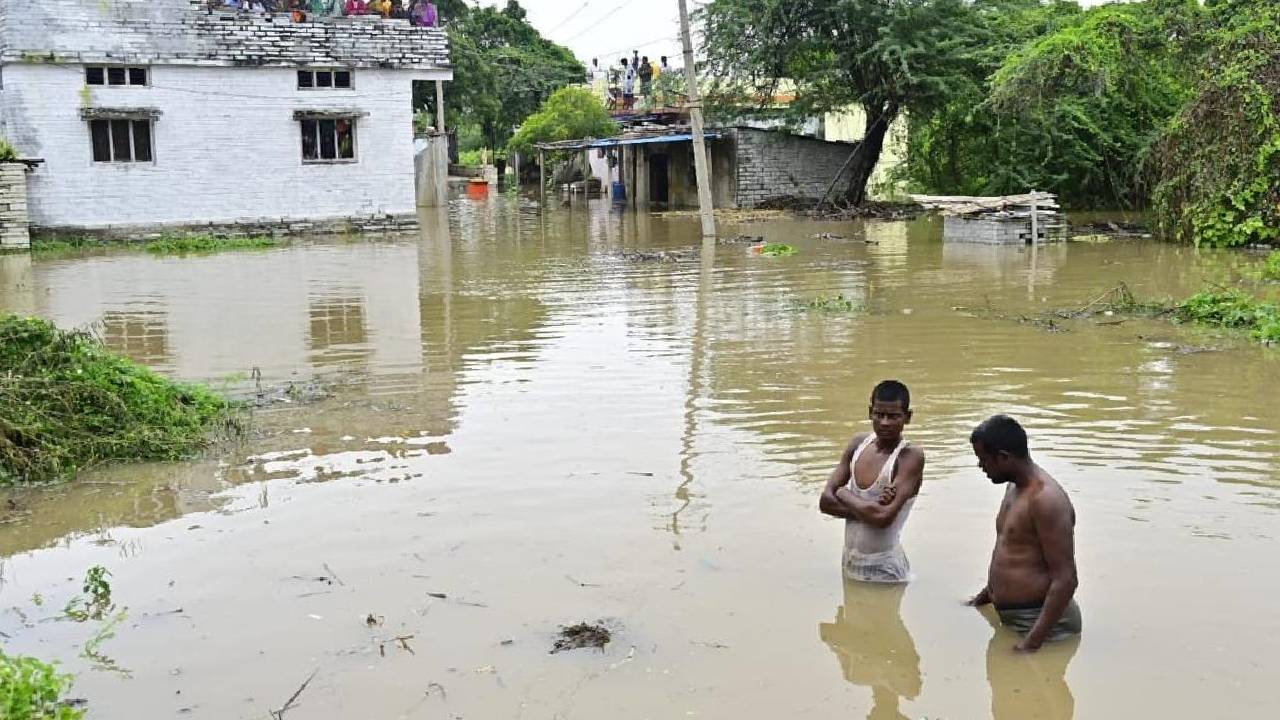 भारी बारिश और बाढ़ ने तबाह की कर्नाटक की फसलें, जानिए किन किसानों को मिलेगा कितना मुआवजा?