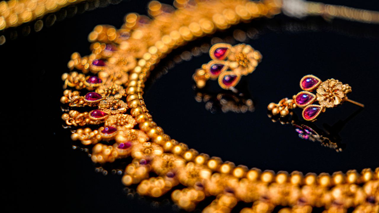 Gold Rate Today: सोना-चांदी हुए सस्ते! बड़ी गिरावट के बाद जानें आपके शहर में आज का ताजा रेट