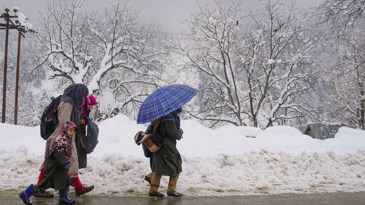 72 घंटे बाद उत्तर भारत में बारिश और बर्फबारी, 8 राज्यों में IMD अलर्ट जारी