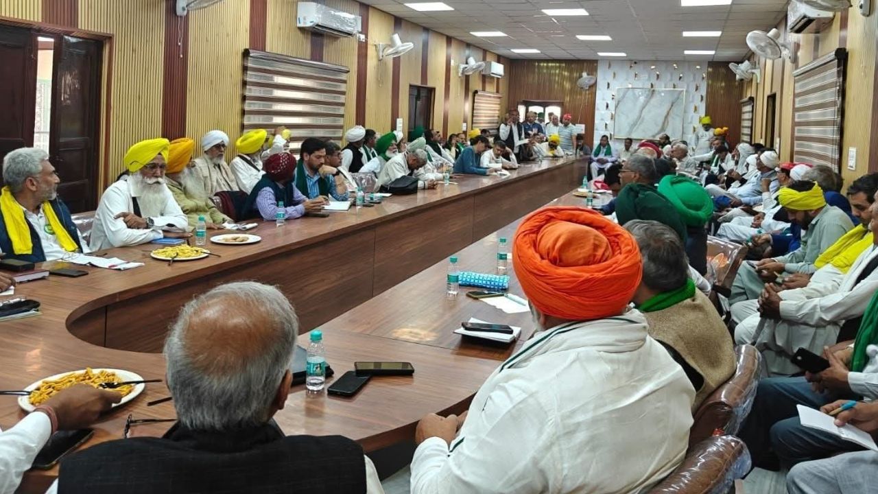 किसान विरोधी नीतियों के खिलाफ SKM ने खोला मोर्चा, दिल्ली में जंतर-मंतर पर लगेगी किसान-मजदूर संसद