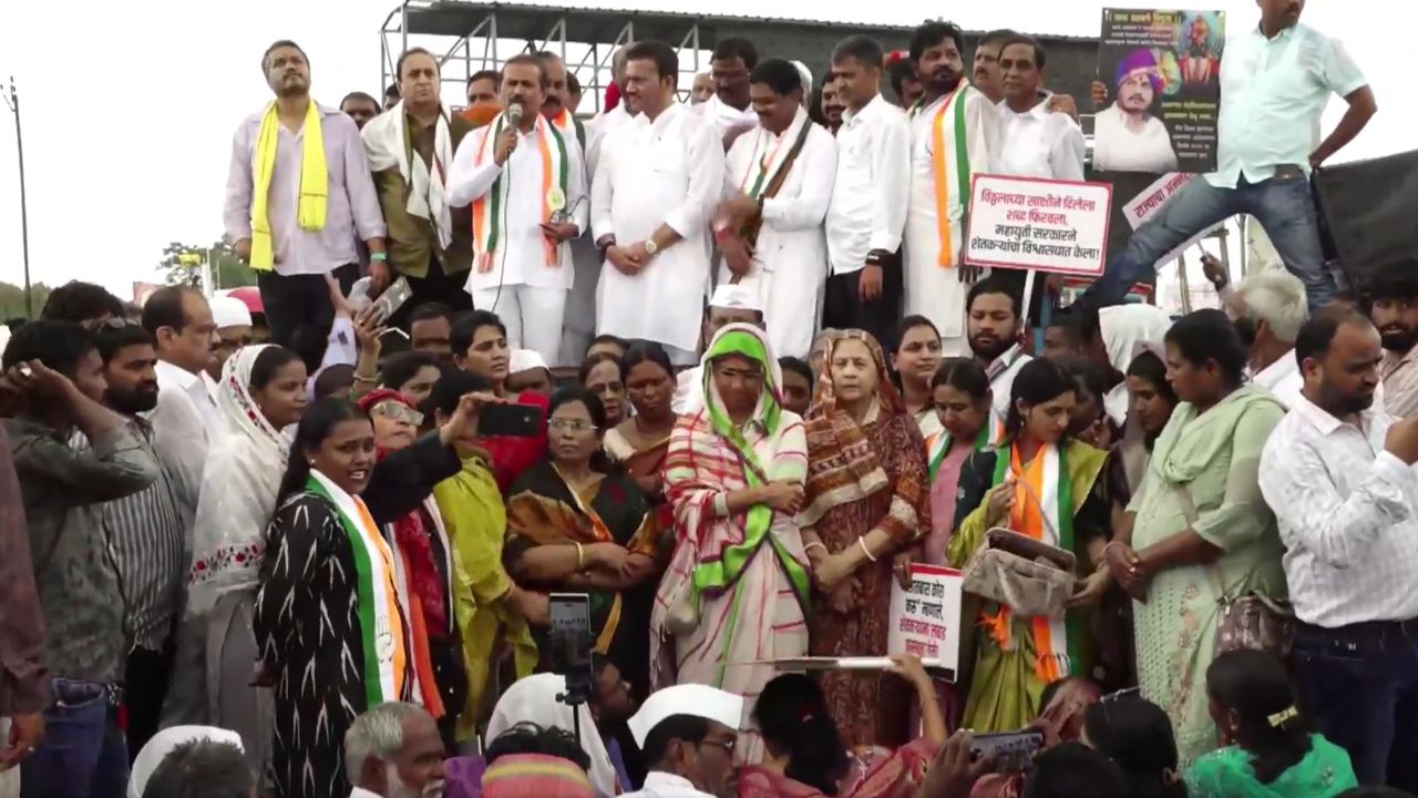 If We Start Blockade Govt No Be Able To Handle It Mla Rohit Pawar Open Warning Over The Farm Loan Waiver Issue
