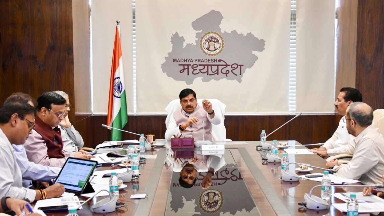 Madhya Pradesh Govt To Launch Farmers Credit Portal And To Organized Cotton Fruits Vegetables And Poultry Festival