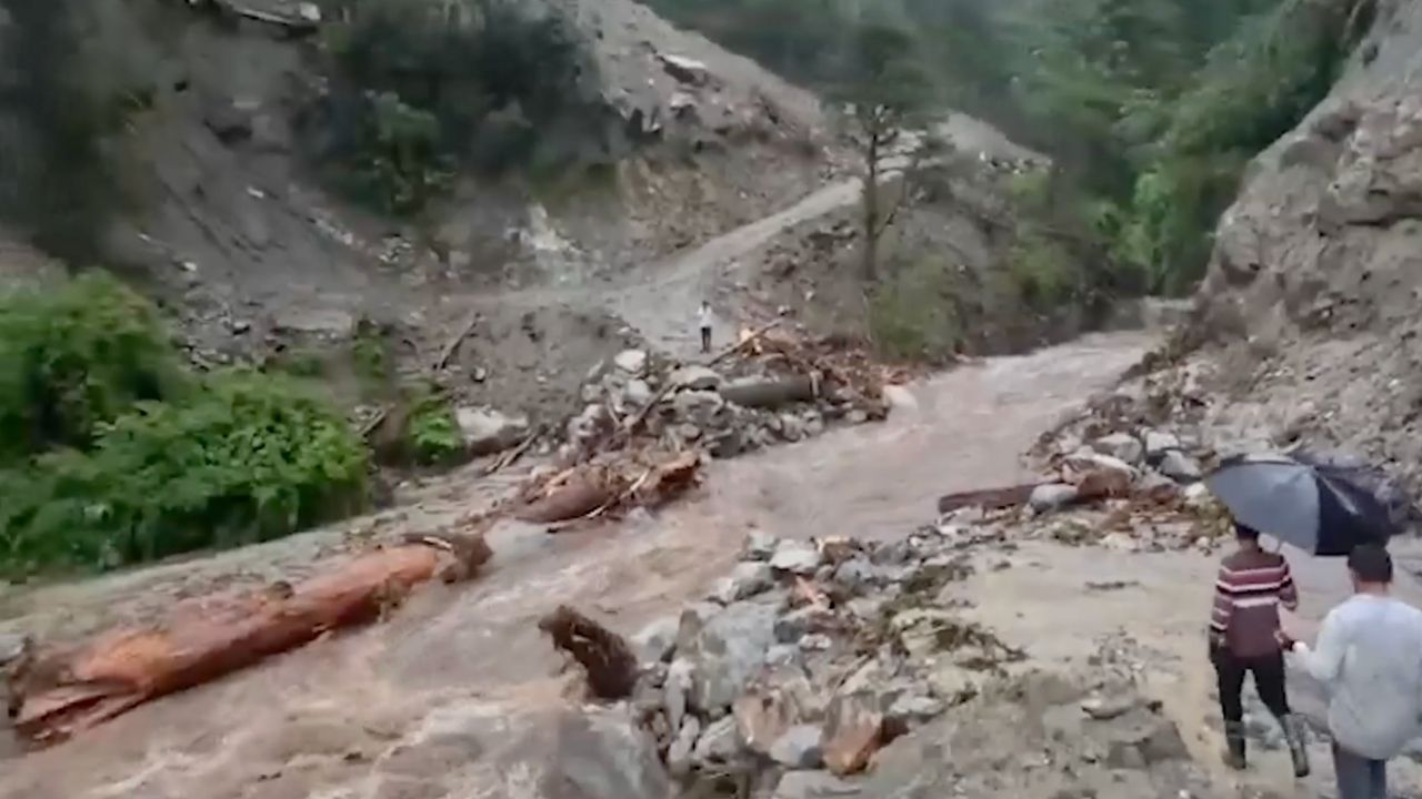 पूर्वोत्तर में बारिश का कहर! अरुणाचल में सेना के 5 जवान लापता, सिक्किम में बढ़ा लैंडस्लाइड का खतरा