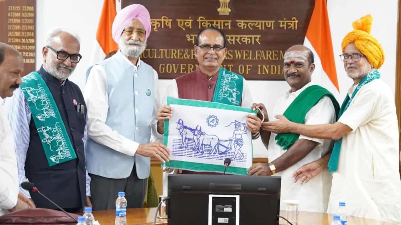 Shivraj Singh Said Govt To Consider Farmers Views On Ethanol Blended Petrol Policy Aikcc Demand For Alternative Markets Alongside Msp