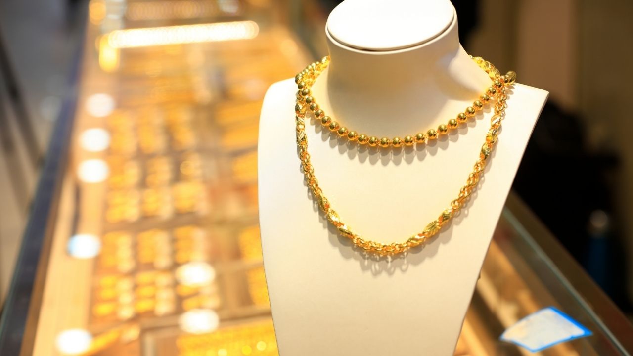 Gold Rate: लगातार दूसरे दिन सस्ता हुआ सोना, चांदी के भाव भी फिसले.. जानें दिल्ली से मुंबई तक के ताजा भाव Gold Rate: लगातार दूसरे दिन सस्ता हुआ सोना, चांदी के भाव भी फिसले.. जानें दिल्ली से मुंबई तक के ताजा भाव