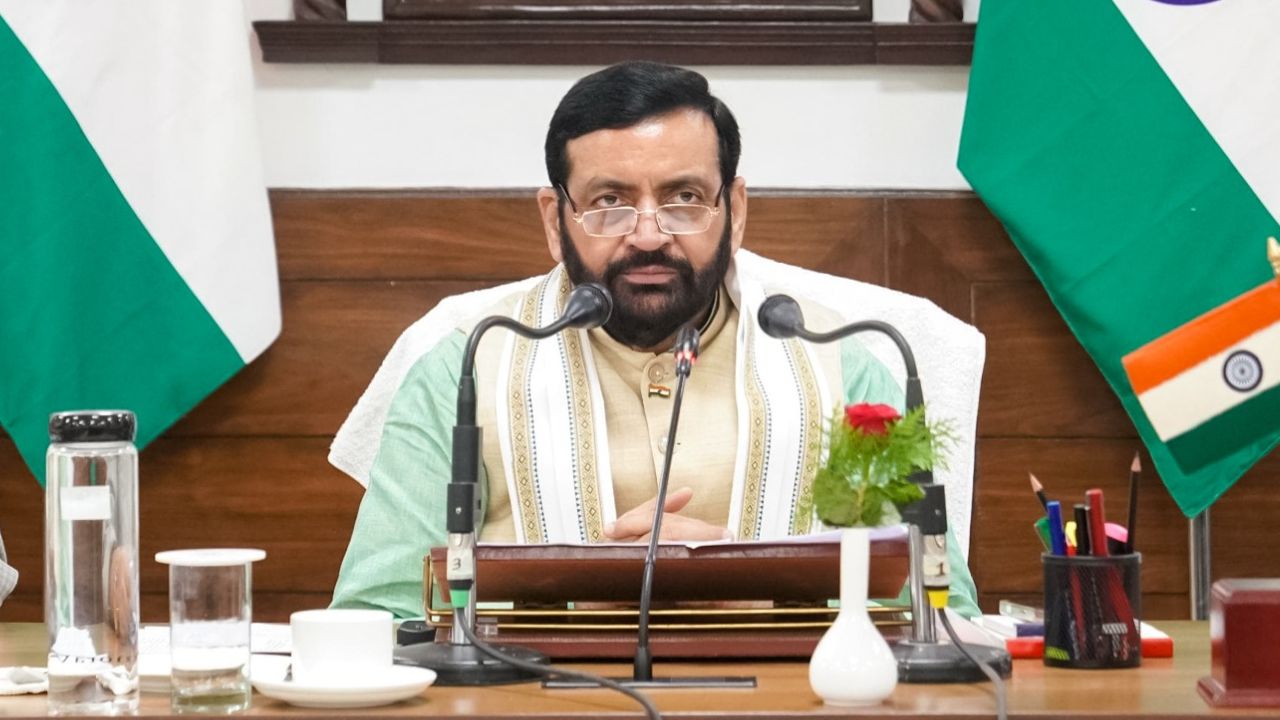 हरियाणा लाडो लक्ष्मी योजना के नियमों में बदलाव, अब इन महिलाओं को भी हर महीने मिलेंगे 2100 रुपये हरियाणा लाडो लक्ष्मी योजना के नियमों में बदलाव, अब इन महिलाओं को भी हर महीने मिलेंगे 2100 रुपये
