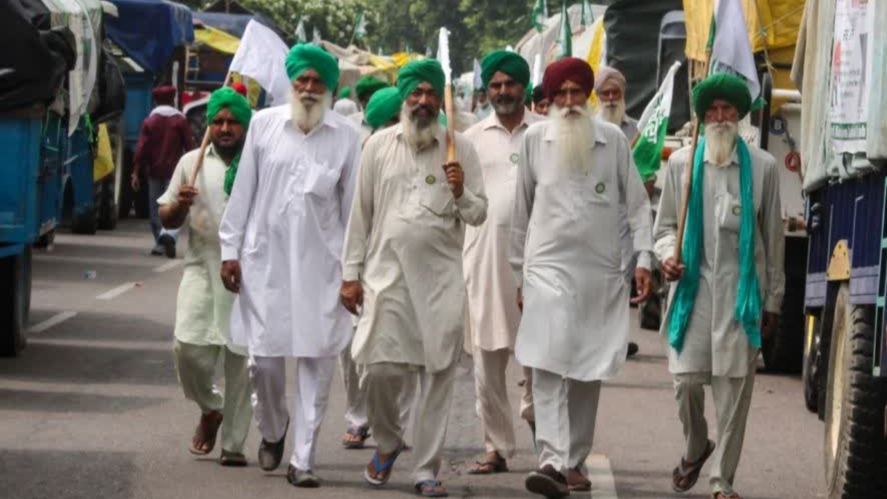 पंजाब में फिर सड़कों पर किसान, चंडीगढ़-मोहाली सीमा तक मार्च.. MSP समेत इन मांगों पर अड़े