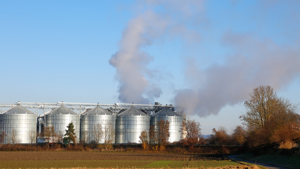 Cow Dung Crop Waste Cbg Production India Biogas Potential